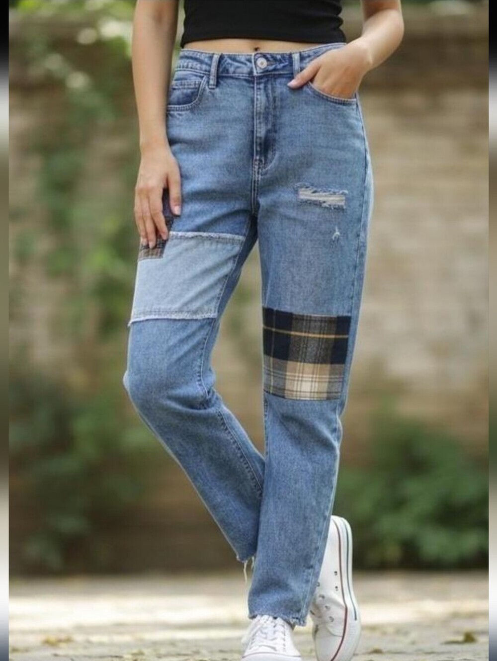 Hollister Jeans Women's 26 Patchwork Distressed Acid Wash
